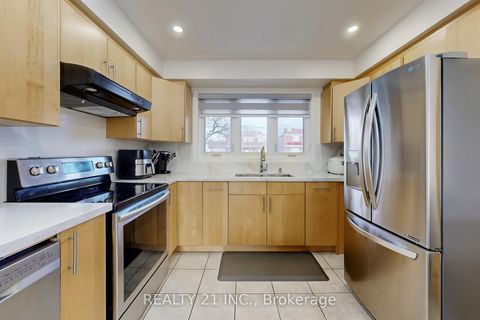 Photo 14 at 194A Magnolia Avenue, Kennedy Park, Toronto