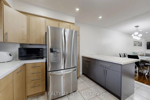 Photo 15 at 194A Magnolia Avenue, Kennedy Park, Toronto