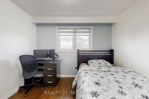 Photo 28 at 194A Magnolia Avenue, Kennedy Park, Toronto