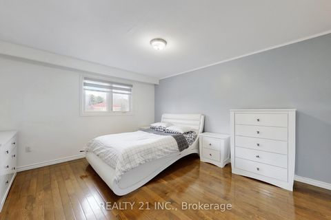 Photo 29 at 194A Magnolia Avenue, Kennedy Park, Toronto