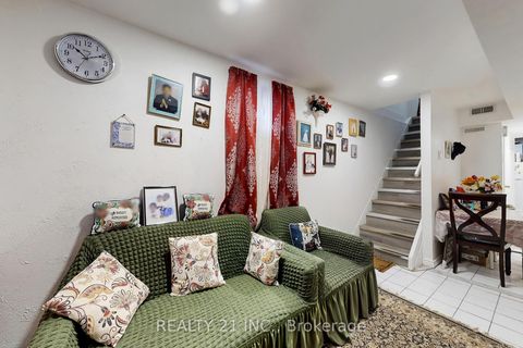 Photo 38 at 194A Magnolia Avenue, Kennedy Park, Toronto