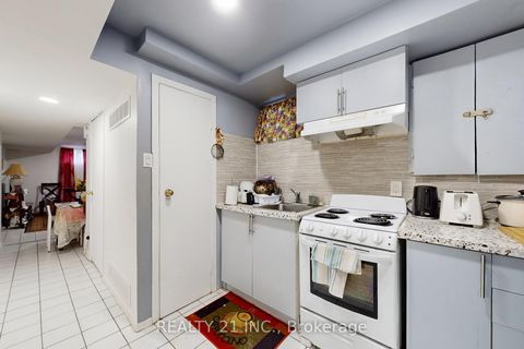 Photo 39 at 194A Magnolia Avenue, Kennedy Park, Toronto