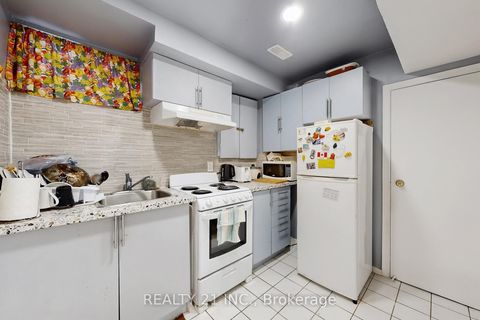 Photo 40 at 194A Magnolia Avenue, Kennedy Park, Toronto