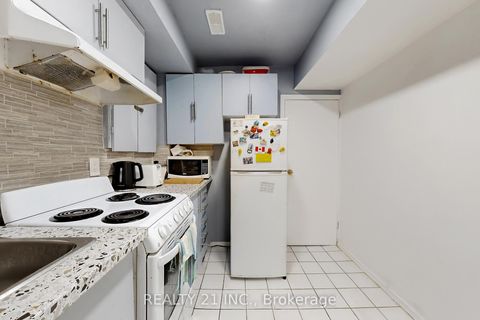 Photo 41 at 194A Magnolia Avenue, Kennedy Park, Toronto