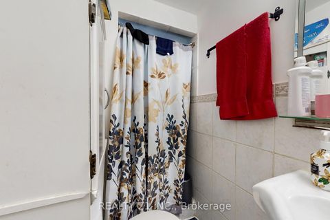 Photo 43 at 194A Magnolia Avenue, Kennedy Park, Toronto