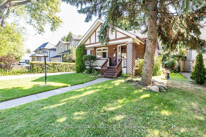 Photo 1 at 39 Kelsonia Avenue, Cliffcrest, Toronto