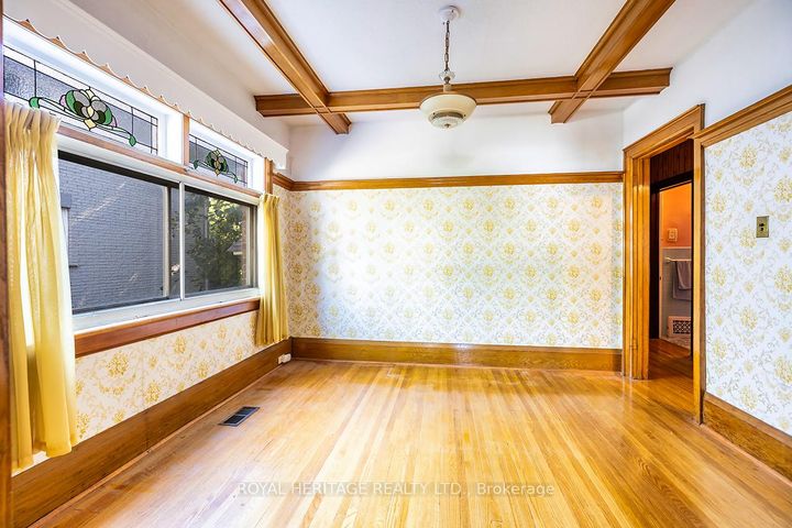 Photo 3 at 39 Kelsonia Avenue, Cliffcrest, Toronto