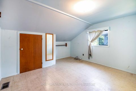 Photo 8 at 39 Kelsonia Avenue, Cliffcrest, Toronto