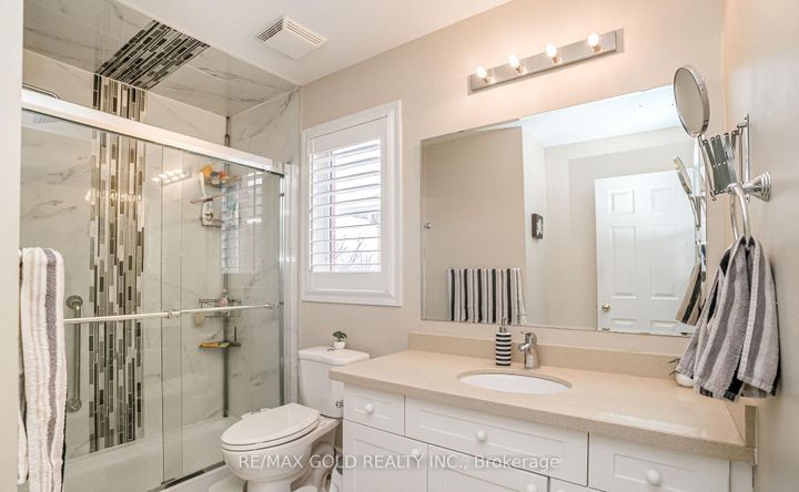 Photo 32 at 7 Bettey Road, Vales of Castlemore, Brampton