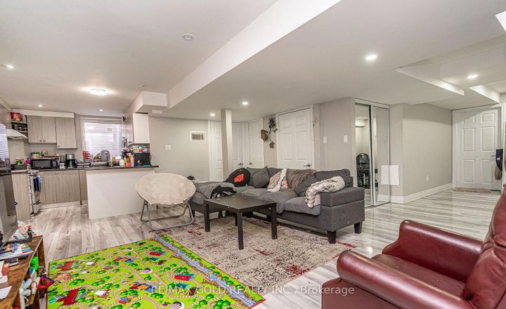 Photo 38 at 7 Bettey Road, Vales of Castlemore, Brampton