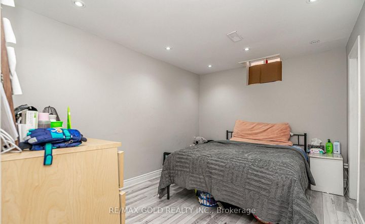 Photo 41 at 7 Bettey Road, Vales of Castlemore, Brampton