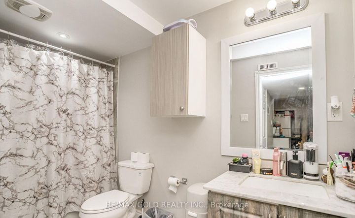 Photo 42 at 7 Bettey Road, Vales of Castlemore, Brampton