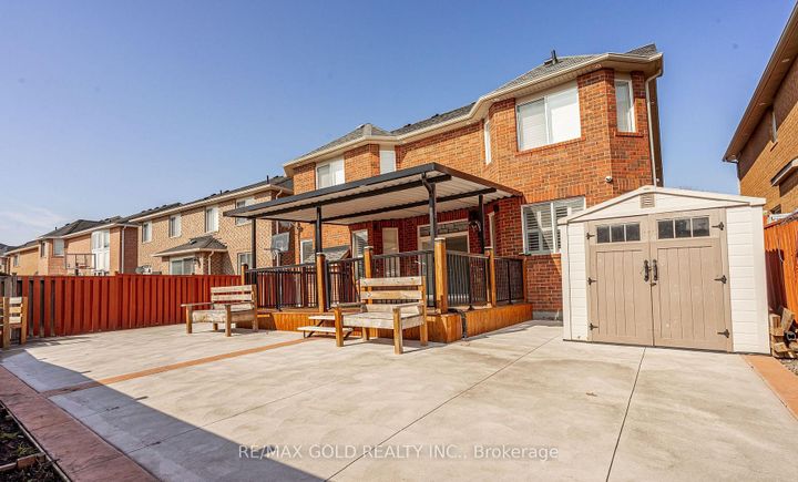 Photo 45 at 7 Bettey Road, Vales of Castlemore, Brampton