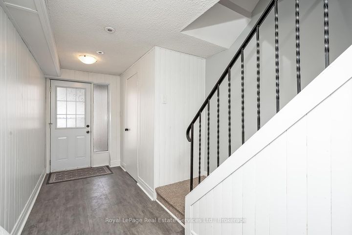 Photo 1 at 24 - 2651 Aquitaine Avenue, Meadowvale, Mississauga