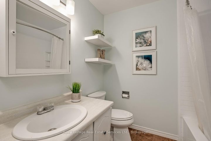 Photo 19 at 24 - 2651 Aquitaine Avenue, Meadowvale, Mississauga
