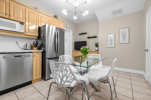 Photo 11 at 746 Gladstone Avenue, Junction, Toronto