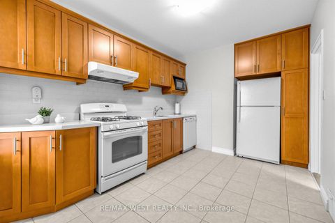 Photo 13 at 746 Gladstone Avenue, Junction, Toronto