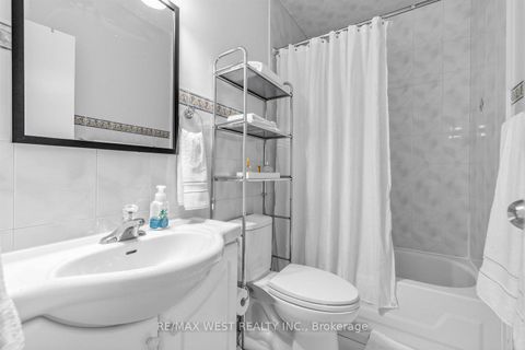 Photo 16 at 746 Gladstone Avenue, Junction, Toronto