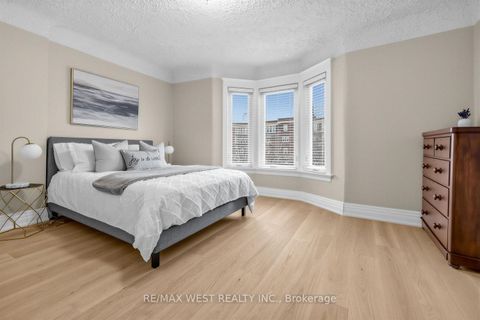 Photo 18 at 746 Gladstone Avenue, Junction, Toronto