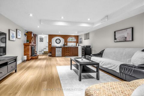 Photo 26 at 746 Gladstone Avenue, Junction, Toronto