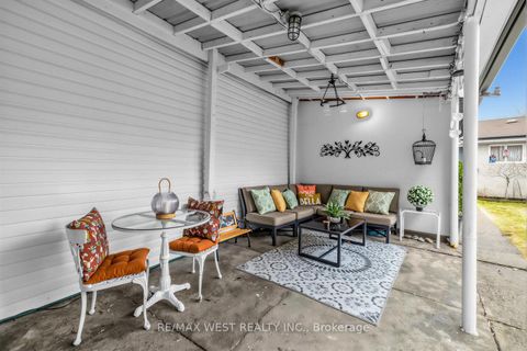 Photo 34 at 746 Gladstone Avenue, Junction, Toronto