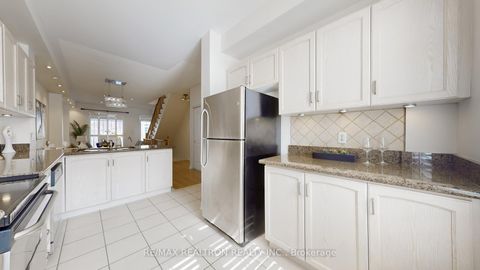 Photo 10 at 134B Finch Avenue W, Newtonbrook West, Toronto