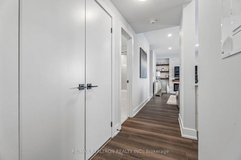 Photo 12 at 311 - 10 Culinary Lane, Rural Barrie Southeast, Barrie