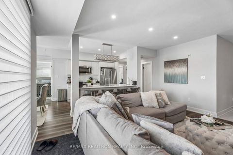 Photo 17 at 311 - 10 Culinary Lane, Rural Barrie Southeast, Barrie