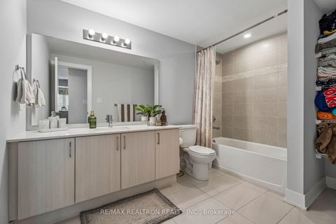 Photo 31 at 311 - 10 Culinary Lane, Rural Barrie Southeast, Barrie