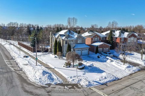Photo 36 at 2 Sandway Crescent, Maple, Vaughan