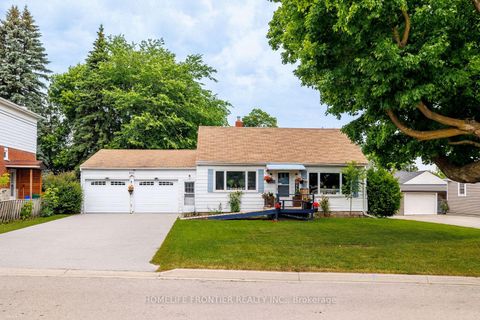Photo 2 at 593 Watson Avenue, Leslie Valley, Newmarket