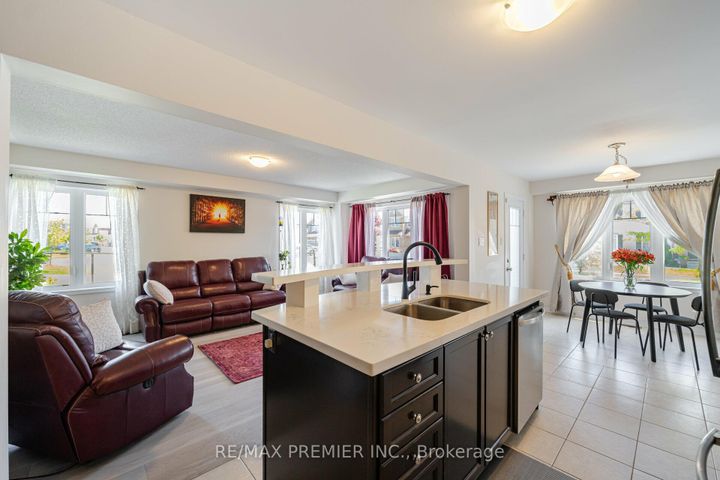 Photo 10 at 2 Tribune Drive, Northwest Brampton, Brampton