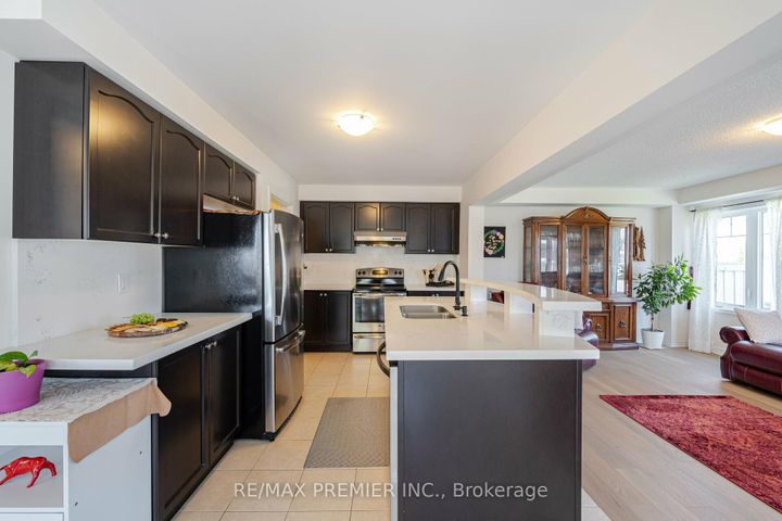 Photo 12 at 2 Tribune Drive, Northwest Brampton, Brampton