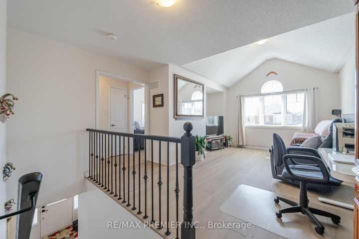 Photo 19 at 2 Tribune Drive, Northwest Brampton, Brampton
