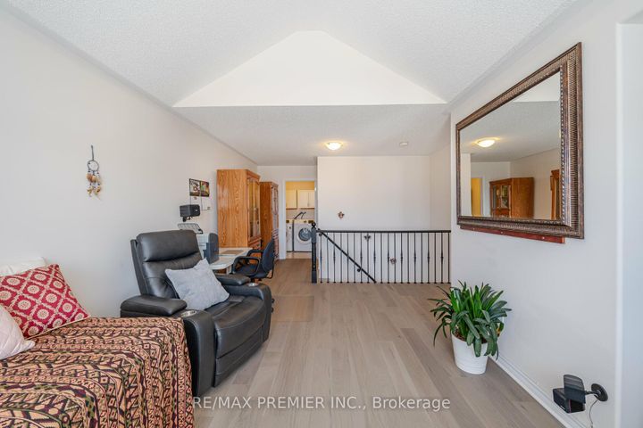 Photo 24 at 2 Tribune Drive, Northwest Brampton, Brampton