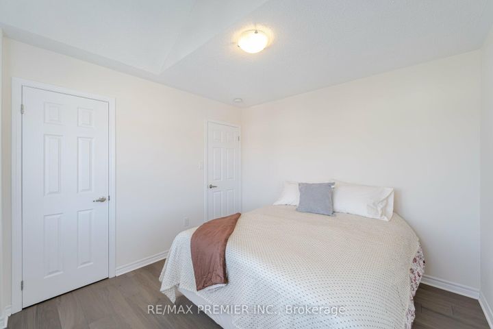 Photo 32 at 2 Tribune Drive, Northwest Brampton, Brampton