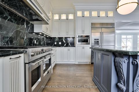 Photo 19 at 36 Sussex Avenue, Crosby, Richmond Hill