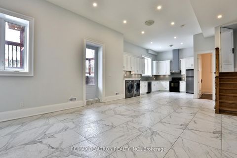 Photo 37 at 36 Sussex Avenue, Crosby, Richmond Hill