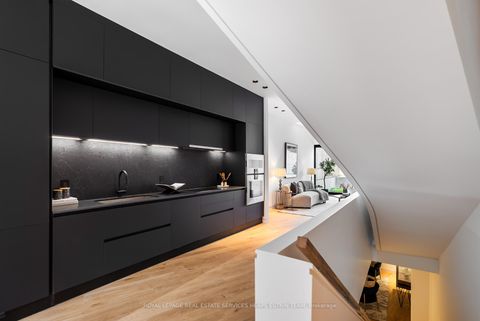 Photo 7 at 44 Foxley Street, Bellwoods, Toronto