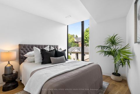 Photo 20 at 44 Foxley Street, Bellwoods, Toronto