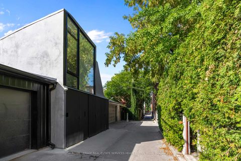 Photo 39 at 44 Foxley Street, Bellwoods, Toronto