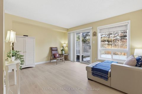 Photo 5 at 24 - 551 Tugwell Place, College Manor, Newmarket