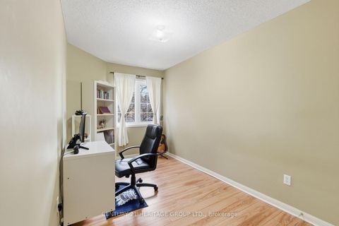 Photo 12 at 24 - 551 Tugwell Place, College Manor, Newmarket