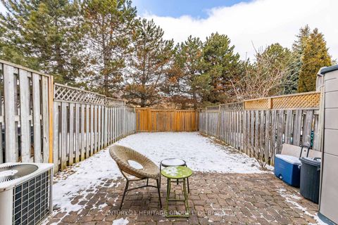 Photo 16 at 24 - 551 Tugwell Place, College Manor, Newmarket