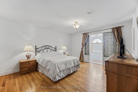 Photo 22 at 478 Wilson Heights Boulevard, CFB, Toronto