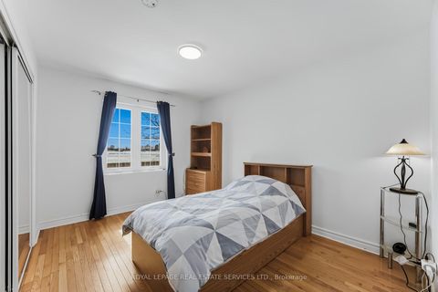 Photo 27 at 478 Wilson Heights Boulevard, CFB, Toronto
