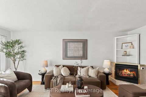 Photo 5 at 118 Capreol Court, Vanier, Oshawa