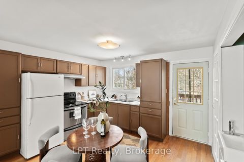 Photo 9 at 118 Capreol Court, Vanier, Oshawa