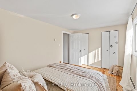 Photo 15 at 118 Capreol Court, Vanier, Oshawa