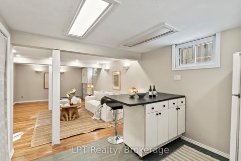 Photo 27 at 118 Capreol Court, Vanier, Oshawa